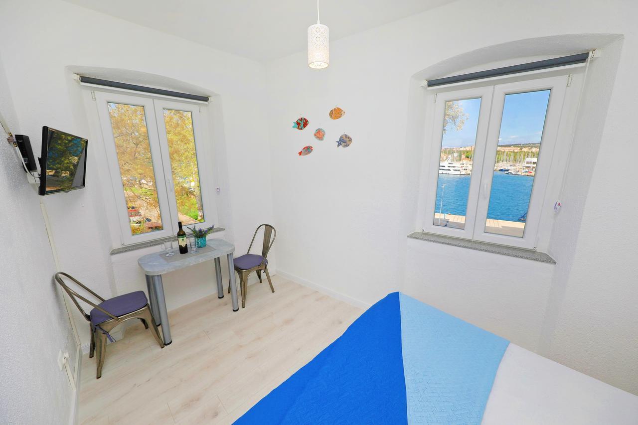 Sea View Studio Apartment Zára Kültér fotó